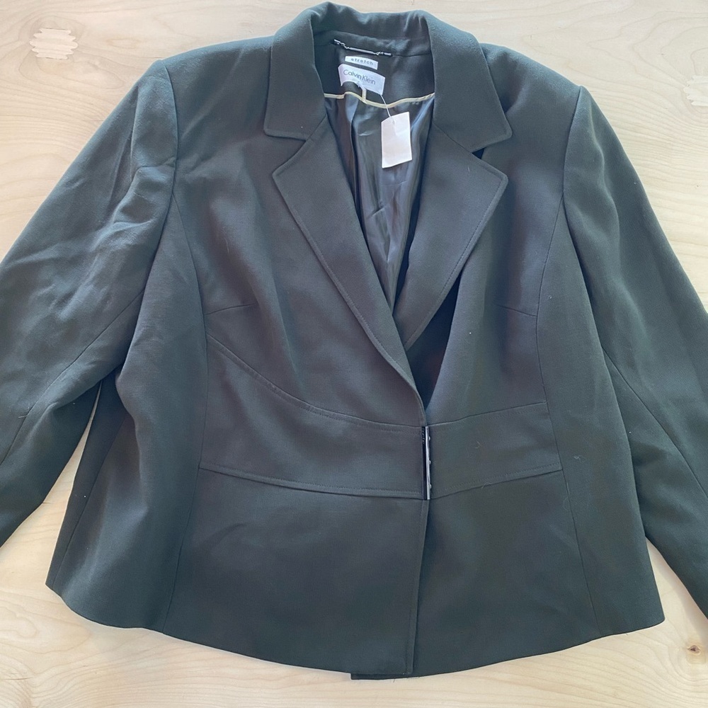 Calvin Klein Women’s Blazer size 24 W (U)